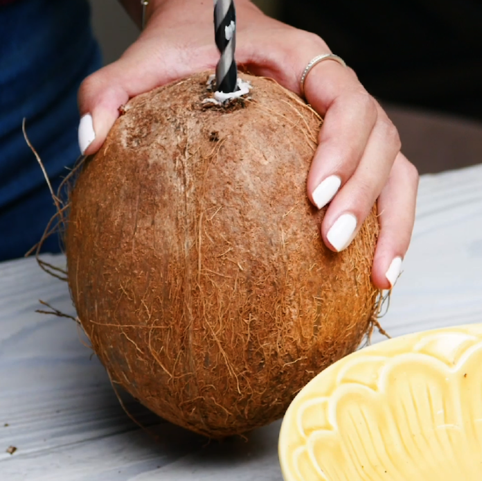 How to Make Coconut Oil and 5 Beauty Hacks - Best For Her